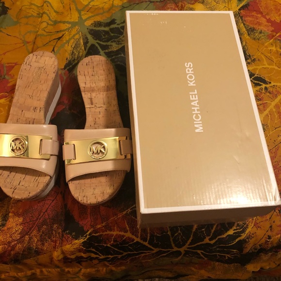 Michael Kors Leather Platform Shoes - Picture 3 of 4